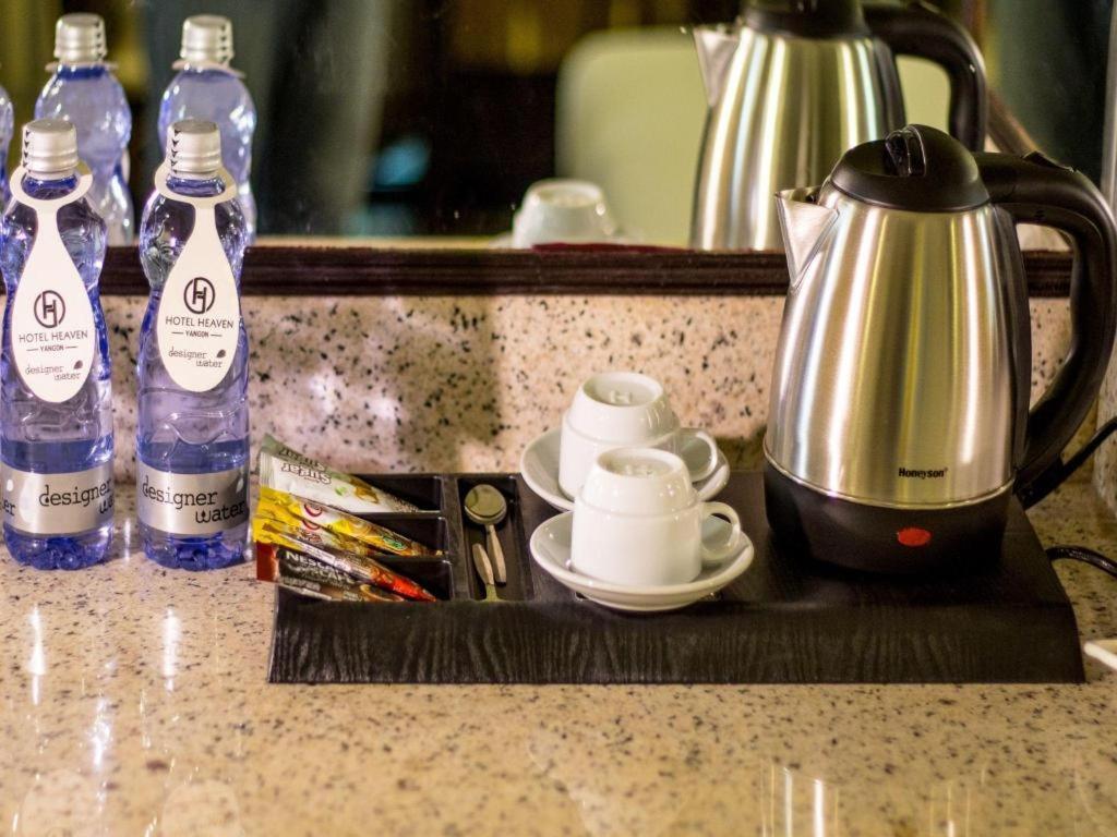 Hotel Heaven Yangon Eksteriør bilde